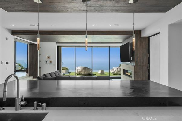 Fireplace, Interior, Kitchen, Pendant Lights, Recessed Lighting