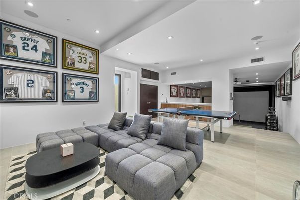 Billiard Table, Game Room, Interior, Living room, Recessed Lighting