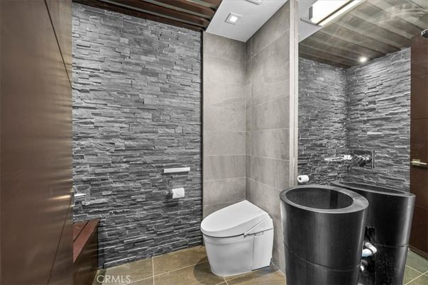 Bathroom, Interior, Recessed Lighting, Stone Walls