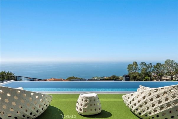 Exterior, Pool, Water