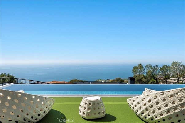 Exterior, Pool, Water