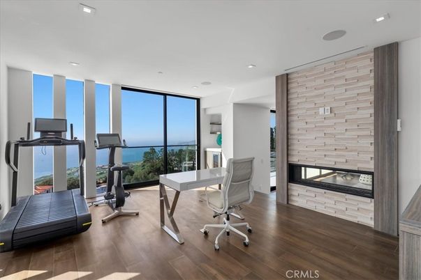 Fitness Equipment, Home Office, Interior, Recessed Lighting, Water, Wood Texture Flooring