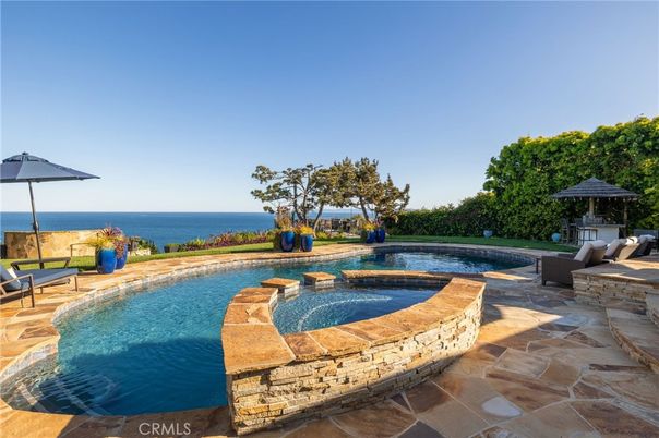 Exterior, Pool, Water