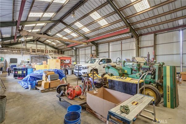 Garage, Interior