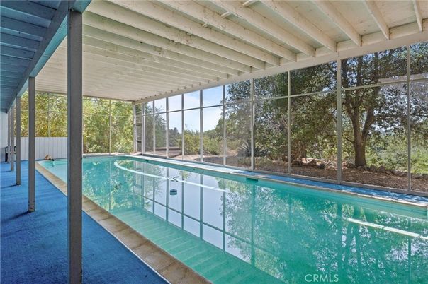 Interior, Pool, Sun Room