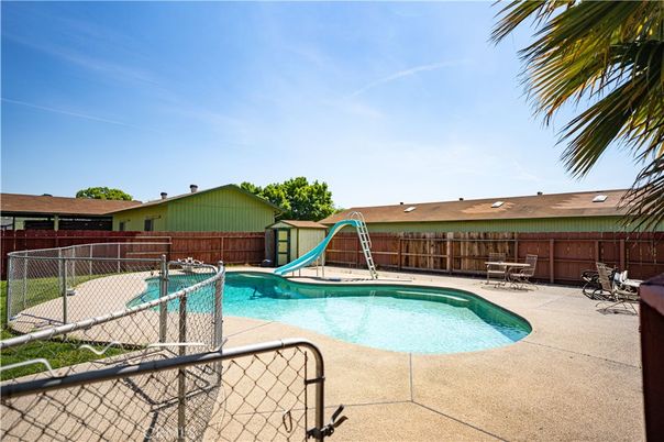 Exterior, Playground, Pool
