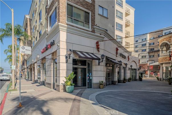 Exterior, Facade, Condo Building