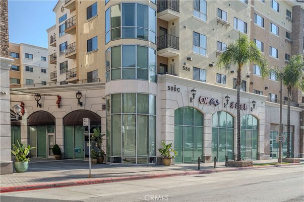 Exterior, Facade, Condo Building