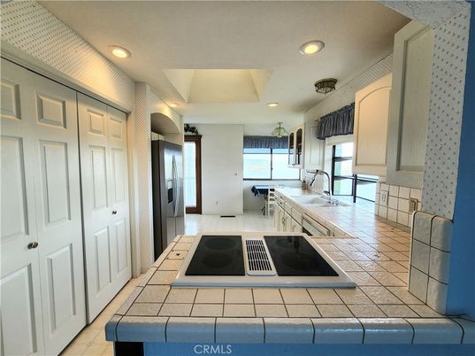 Interior, Kitchen, Recessed Lighting, Tile Countertops