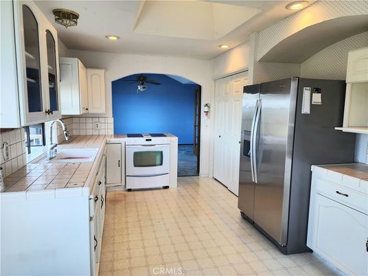 Interior, Kitchen, Recessed Lighting, Tile Countertops