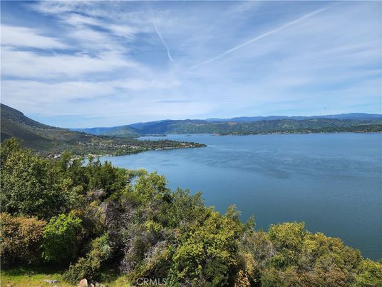 Exterior, Lake