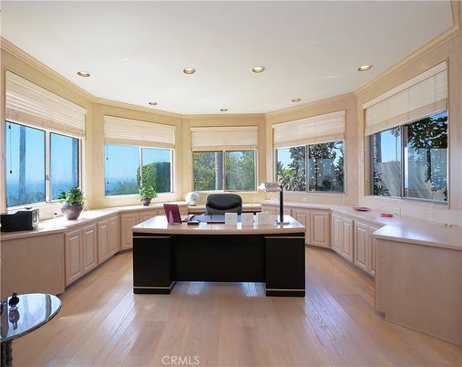 Home Office, Interior, Recessed Lighting, Wood Texture Flooring