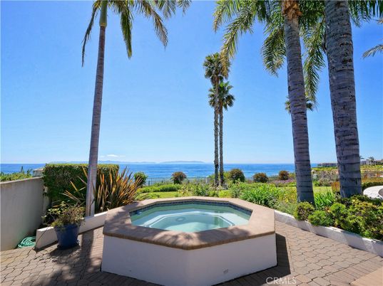 Exterior, Pool, Water