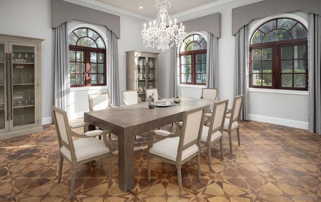 Chandelier, Dining room, Interior, Recessed Lighting