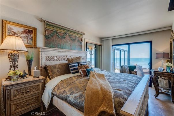 Bedroom, Interior, Water