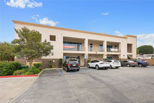 Exterior, Facade, Condo Building