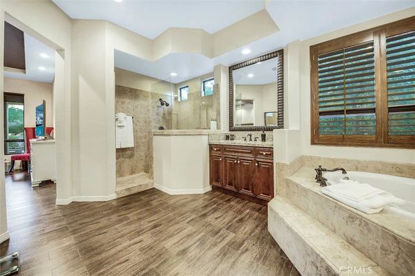 Bathroom, Interior, Recessed Lighting, Wood Texture Flooring