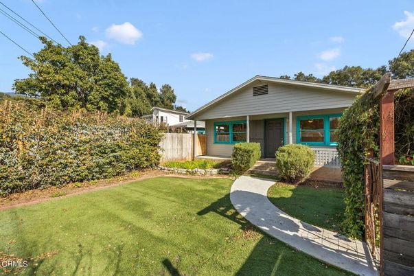Backyard, Exterior, Facade, Ranch