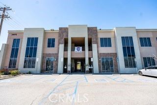 Exterior, Facade, Brick Facade, Rowhouse