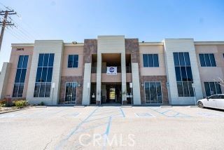 Exterior, Facade, Brick Facade, Rowhouse