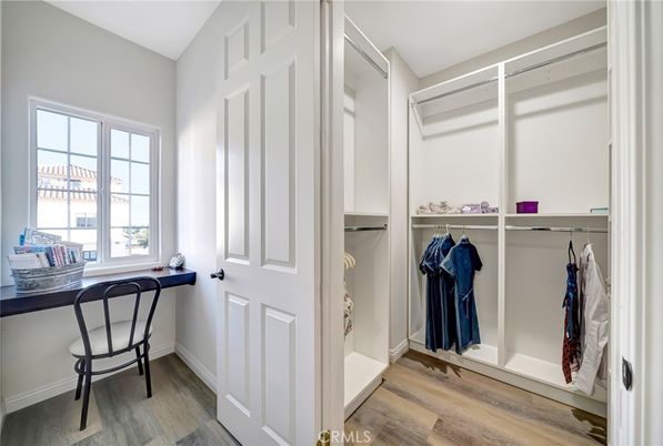 Interior, Walk-in Closets, Wood Texture Flooring