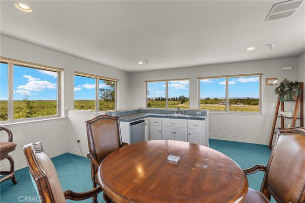 Dining room, Interior, Recessed Lighting