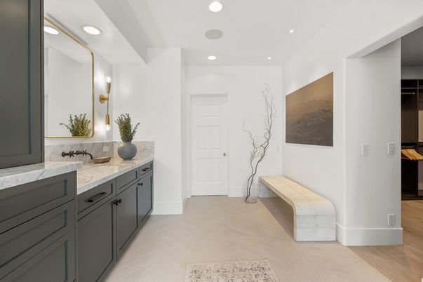 Bathroom, Interior, Recessed Lighting, Wood Texture Flooring