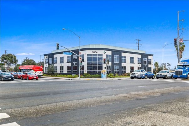 Exterior, Facade, Condo Building