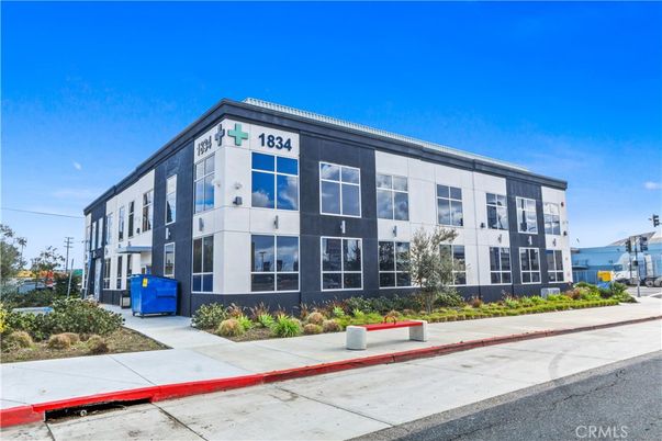Exterior, Facade, Condo Building
