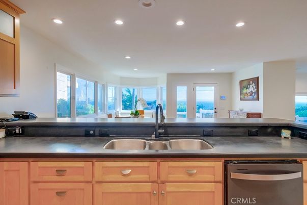 Interior, Kitchen, Recessed Lighting, Water