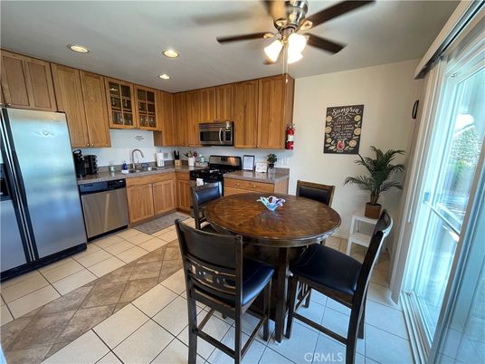 Dining room, Interior, Kitchen, Recessed Lighting