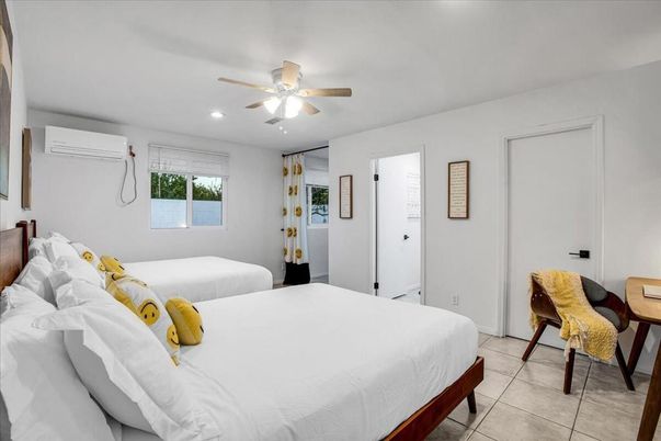 Bedroom, Interior, Recessed Lighting, Water