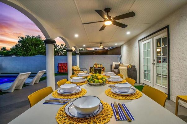 Dining room, Exterior, Recessed Lighting