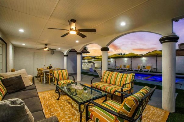 Exterior, Pool, Recessed Lighting