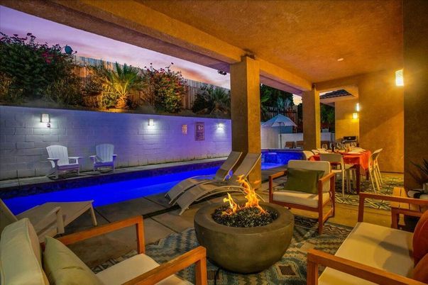 Exterior, Pool