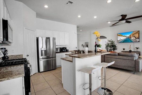 Interior, Kitchen, Living room, Recessed Lighting, Stainless Steel Appliances