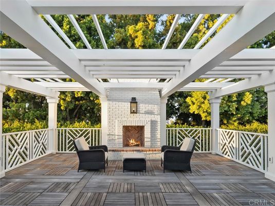 Exterior, Fireplace