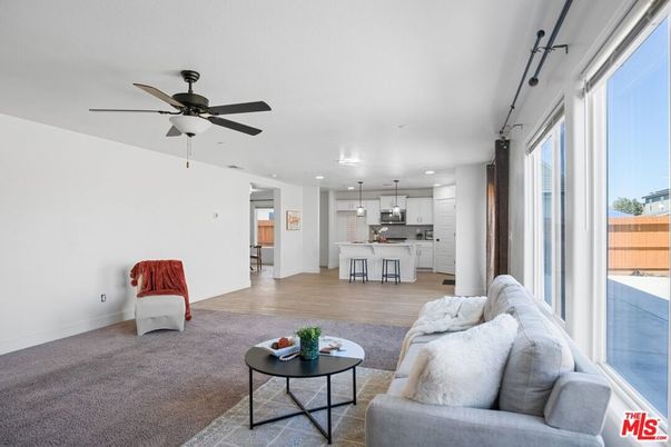 Interior, Kitchen, Living room, Pendant Lights, Recessed Lighting, Wood Texture Flooring