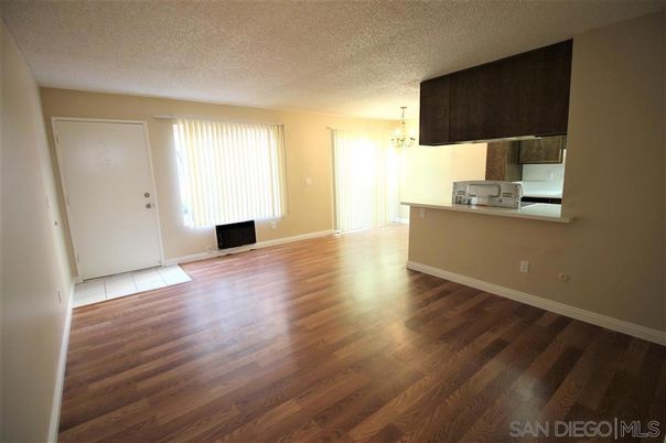 Chandelier, Empty room, Interior, Wood Texture Flooring