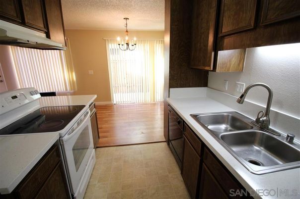 Chandelier, Interior, Kitchen, Wood Texture Flooring