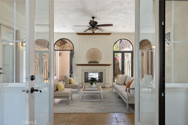 Fireplace, Interior, Living room, Recessed Lighting