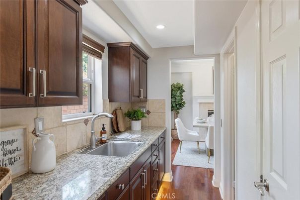 Dining room, Interior, Kitchen, Recessed Lighting, Wood Texture Flooring