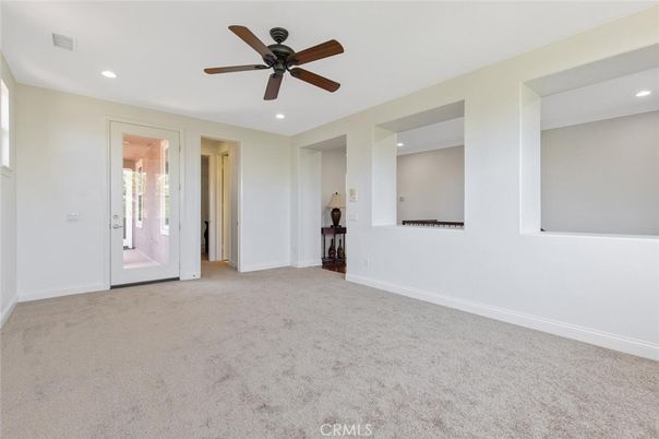 Empty room, Interior, Recessed Lighting
