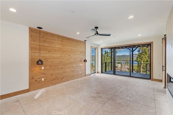 Empty room, Interior, Recessed Lighting, Wooden Walls