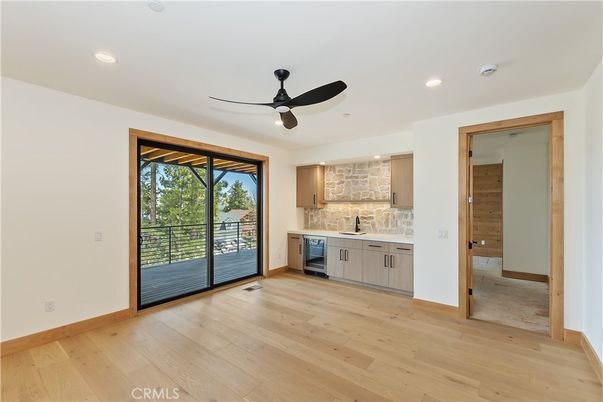 Empty room, Interior, Kitchen, Recessed Lighting, Wood Texture Flooring
