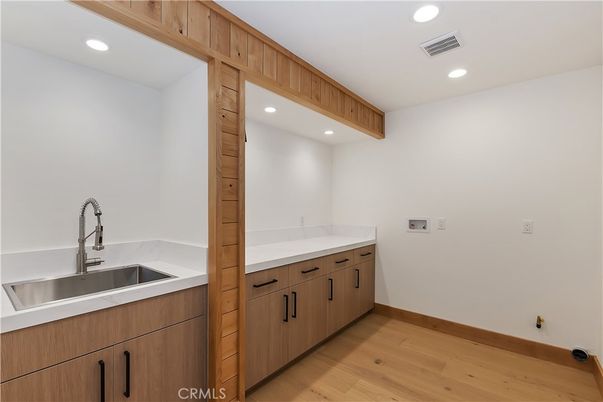 Interior, Recessed Lighting, Wood Texture Flooring