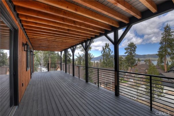 Exterior, Wooden Beams