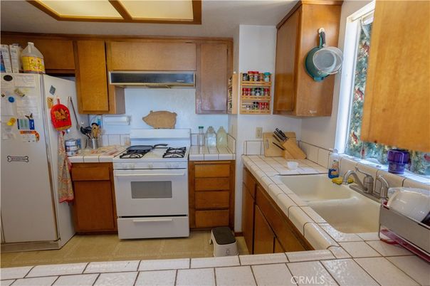 Interior, Kitchen, Tile Countertops