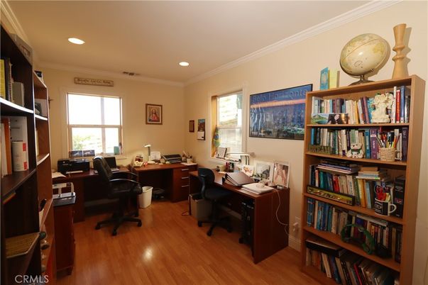 Home Office, Interior, Recessed Lighting, Wood Texture Flooring