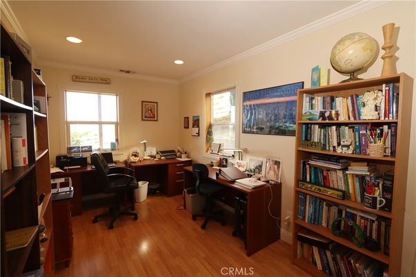 Home Office, Interior, Recessed Lighting, Wood Texture Flooring